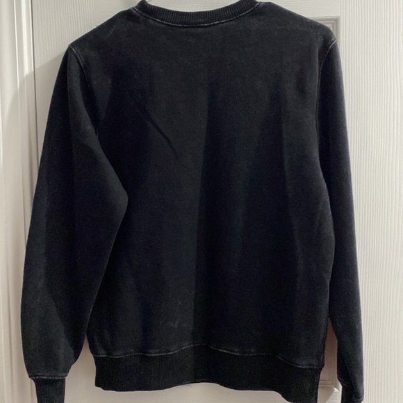 Stranger Things sweatshirt - Picture 3 of 5